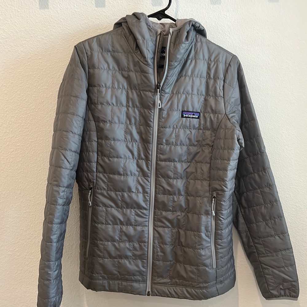 Patagonia nano puffer hooded